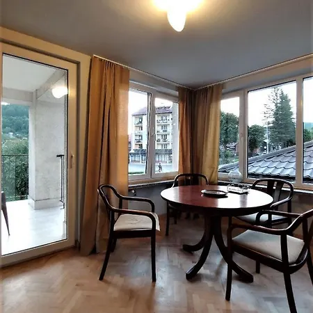 Apartament U Tomka Premium Ustrzyki Dolne Exterior photo